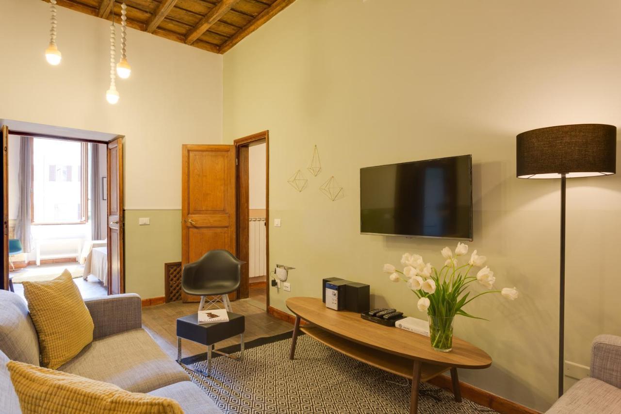 Romac Baullari Holiday Apartment In Campo De Fiori Exterior photo
